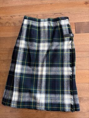 Vintage Wool Tartan Wrap Skirt in Navy, White, Green and Yellow w. Pleated Back